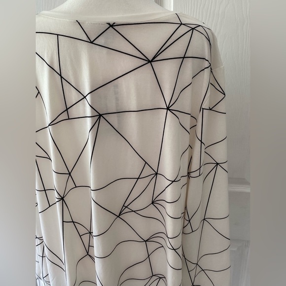 NWT LulaRoe Plus Size Long Sleeve Tunic Size 2X - Picture 12 of 12